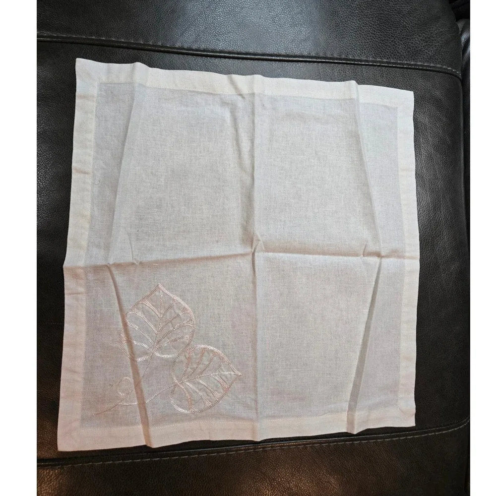 Unbranded Pale Pink‎ Embroidered Leaf Tabletop Cover Excellent Vintage Linen